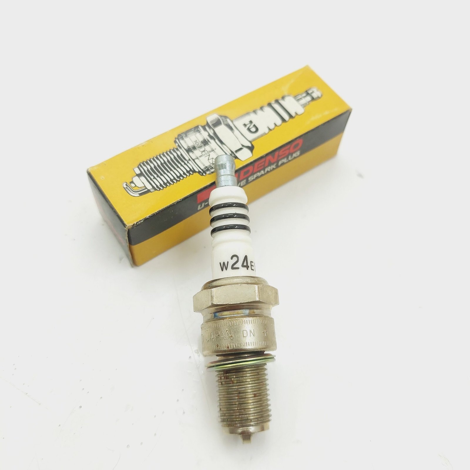 BUSI DENSO W14ES-ZU - Gambar 4